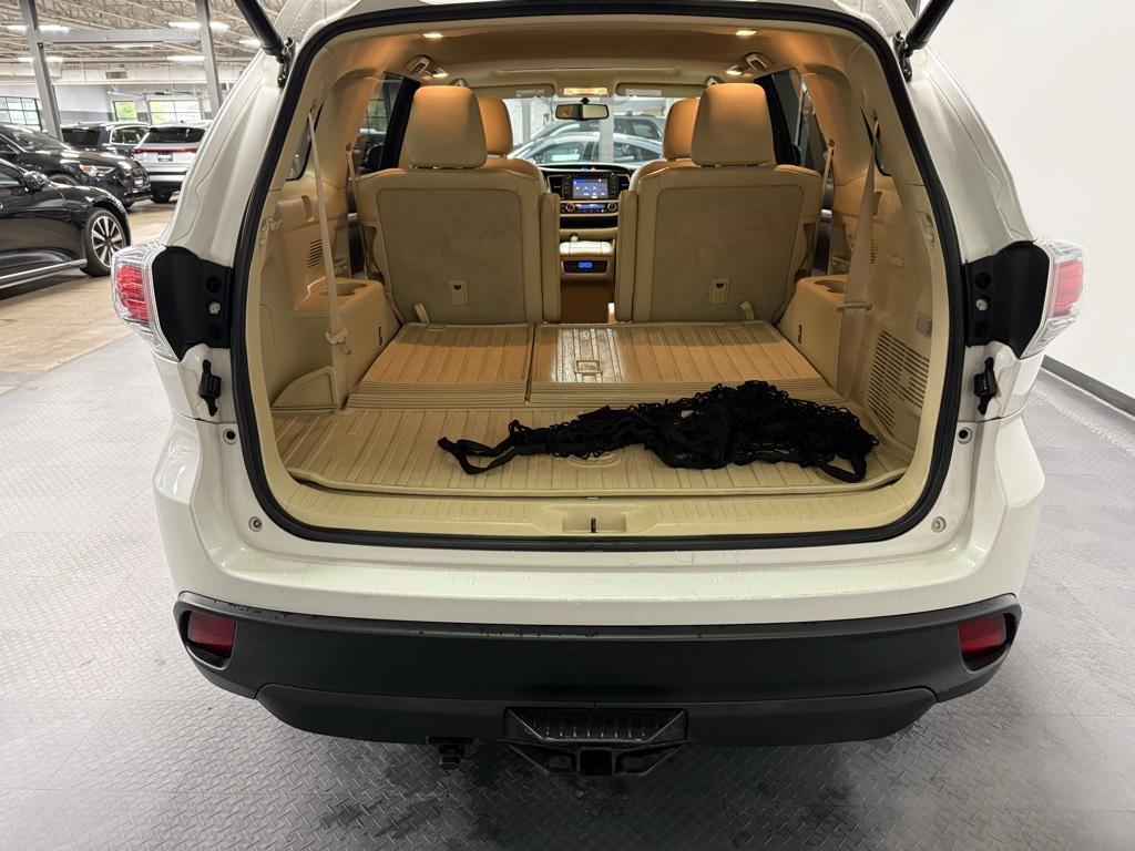 used 2015 Toyota Highlander car, priced at $18,950