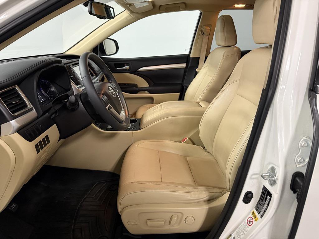 used 2015 Toyota Highlander car, priced at $18,950