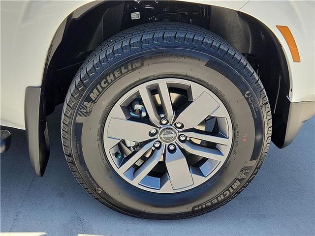 new 2025 Nissan Frontier car, priced at $39,925