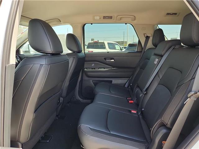 new 2025 Nissan Pathfinder car, priced at $45,865