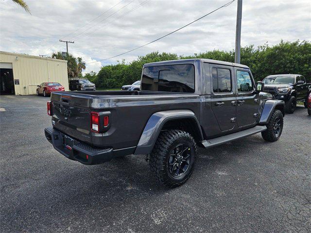 new 2025 Jeep Gladiator car, priced at $45,985