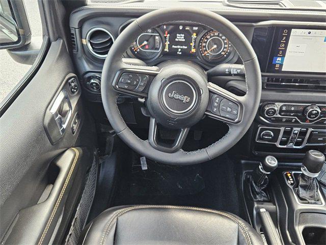 new 2025 Jeep Gladiator car, priced at $45,985