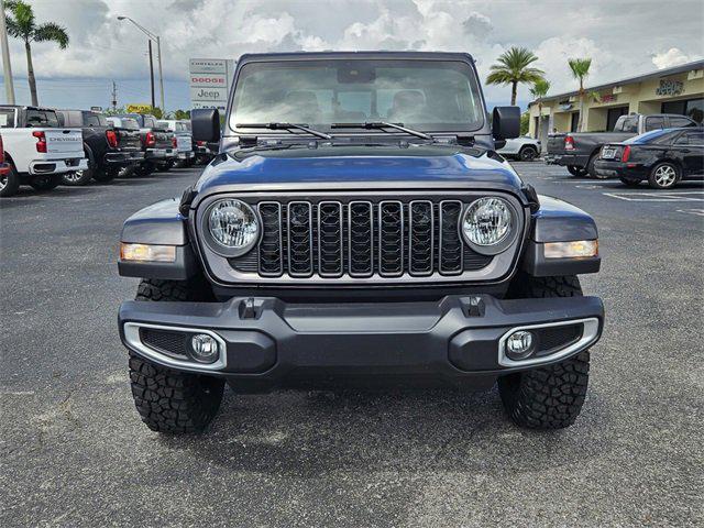 new 2025 Jeep Gladiator car, priced at $45,985