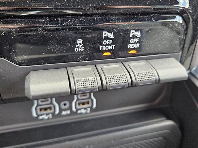 new 2025 Ram 1500 car, priced at $49,984