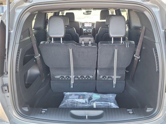new 2025 Chrysler Pacifica car, priced at $38,984