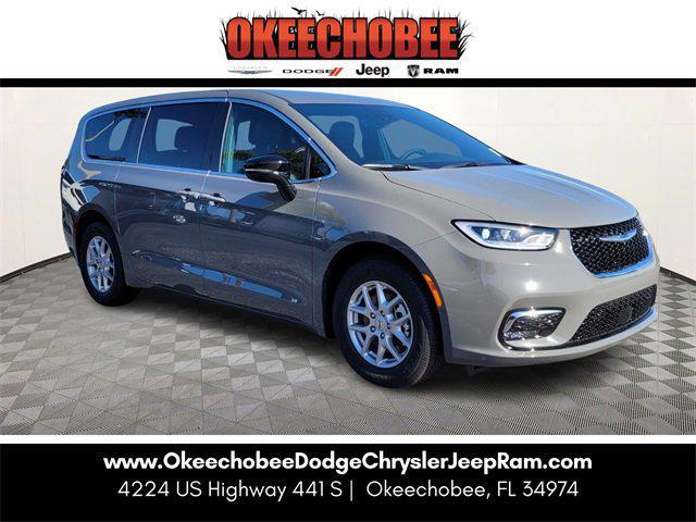 new 2025 Chrysler Pacifica car, priced at $38,984