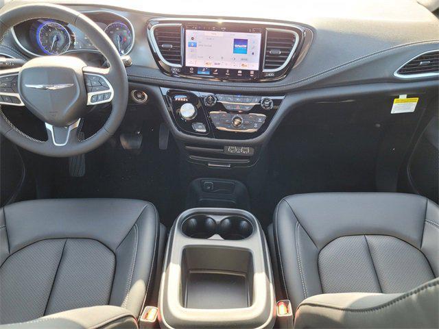 new 2025 Chrysler Pacifica car, priced at $38,984