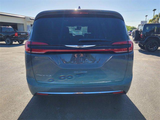new 2025 Chrysler Pacifica car, priced at $38,984
