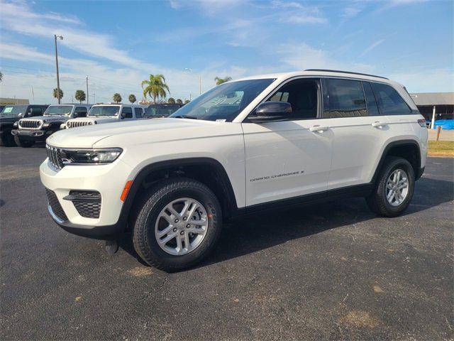 new 2025 Jeep Grand Cherokee car, priced at $32,984