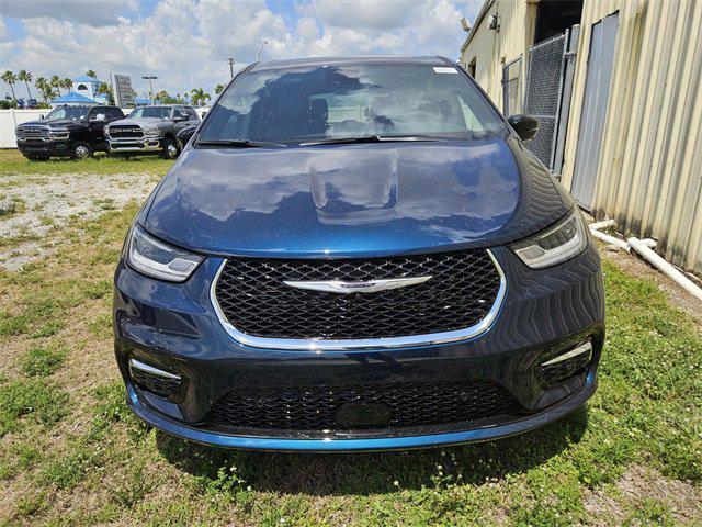 new 2025 Chrysler Pacifica car, priced at $39,484