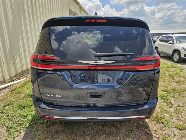 new 2025 Chrysler Pacifica car, priced at $39,484