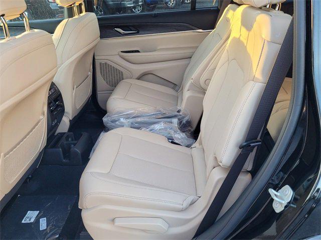 new 2024 Jeep Grand Cherokee L car, priced at $41,984