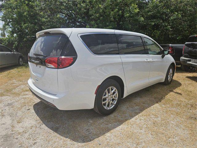 new 2025 Chrysler Voyager car, priced at $36,584