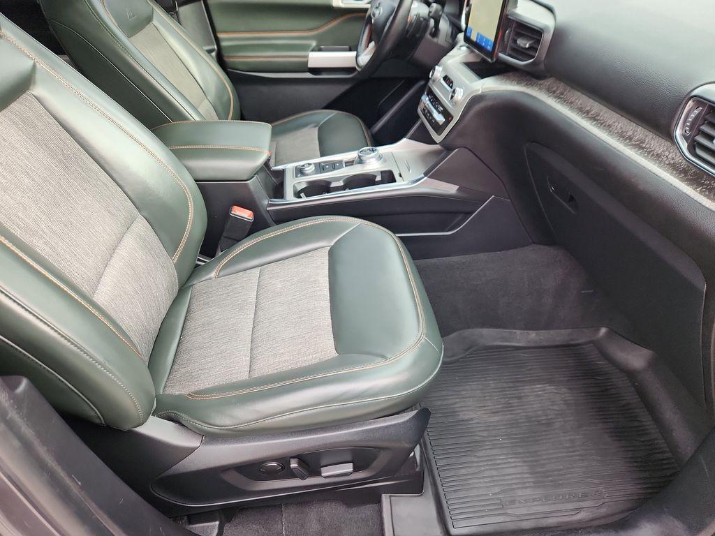 used 2022 Ford Explorer car, priced at $35,162