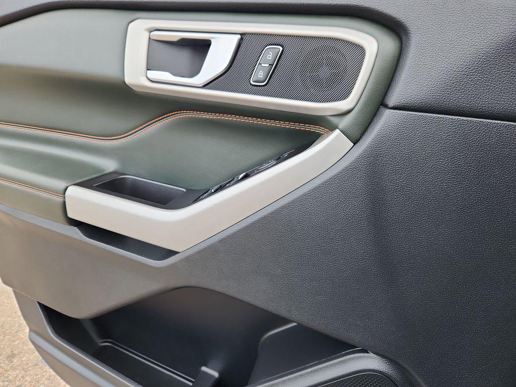 used 2022 Ford Explorer car, priced at $35,162