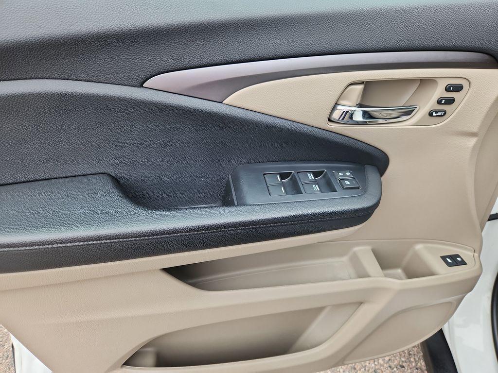 used 2021 Honda Pilot car, priced at $26,769