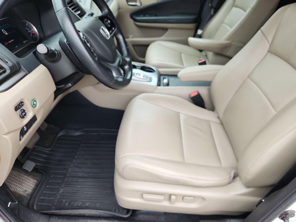 used 2021 Honda Pilot car, priced at $26,769