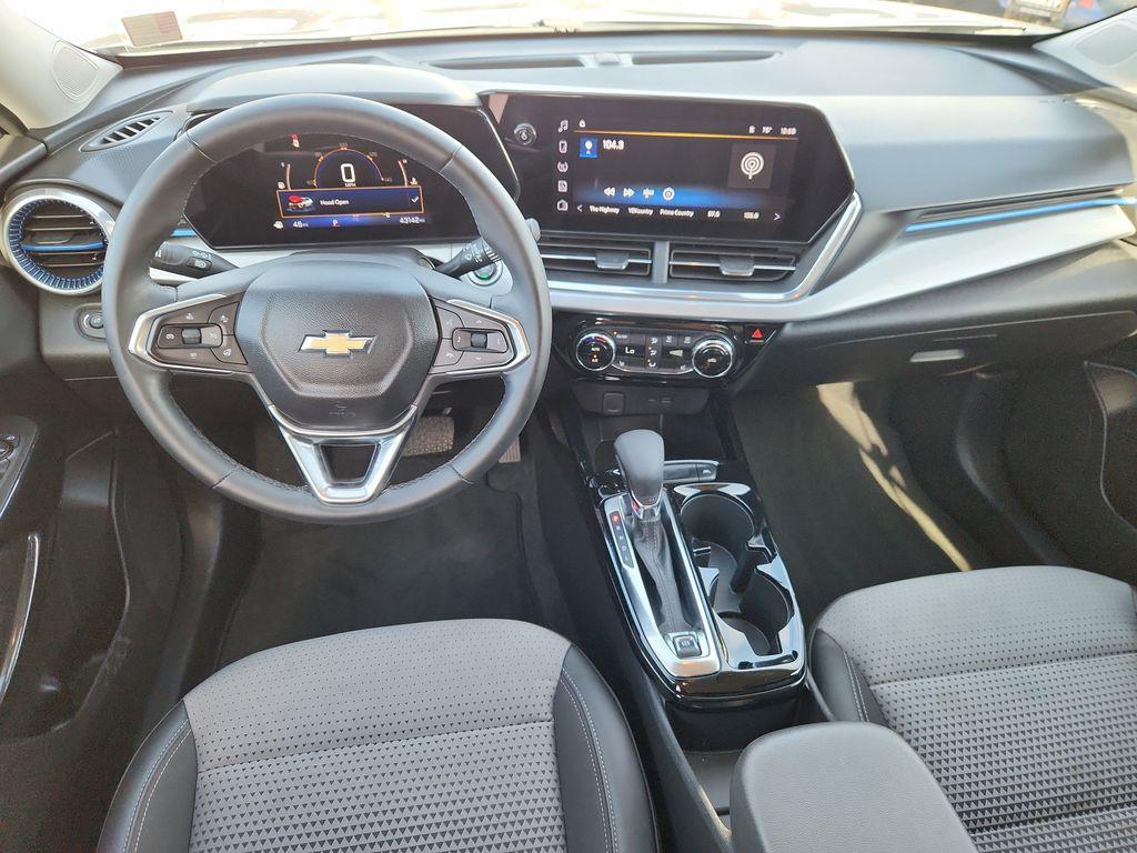 used 2024 Chevrolet Trax car, priced at $20,507