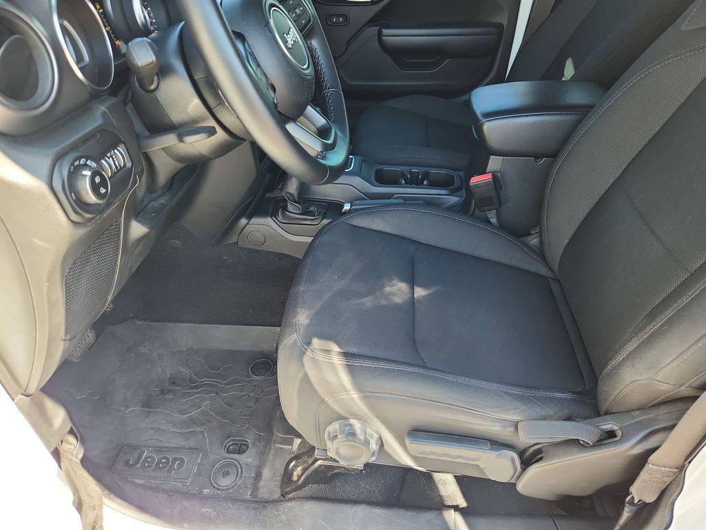 used 2021 Jeep Gladiator car, priced at $29,398