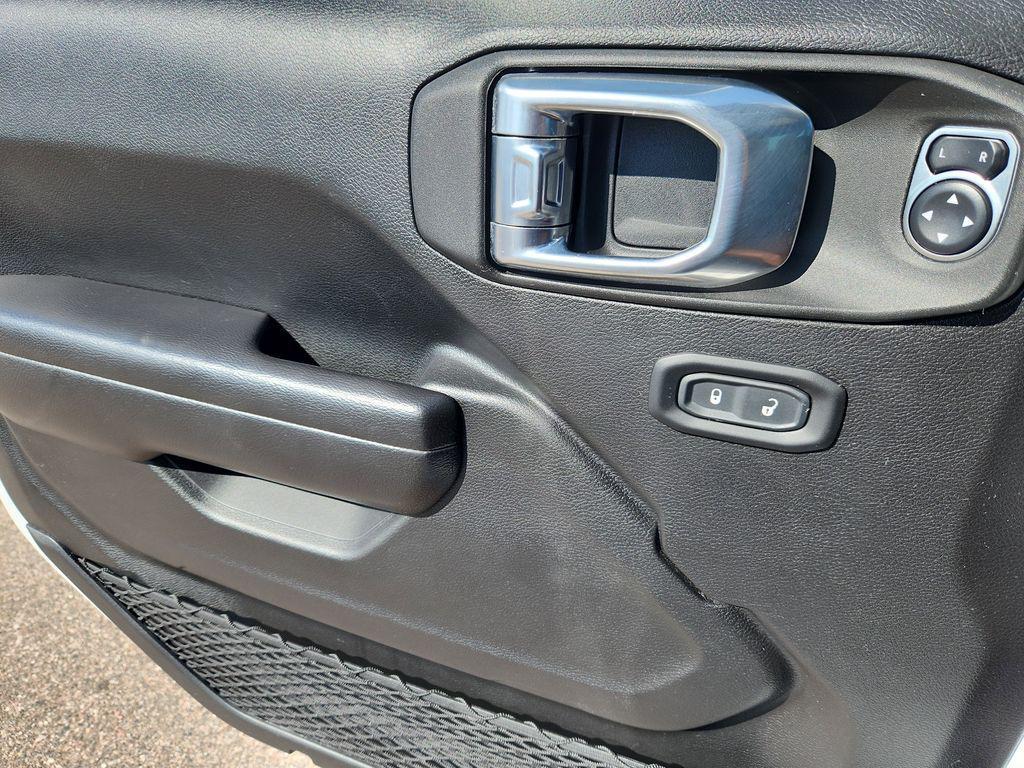 used 2021 Jeep Gladiator car, priced at $29,398