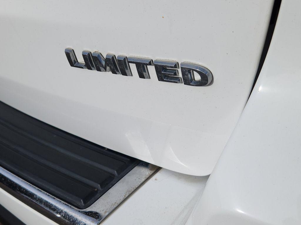 used 2021 Jeep Grand Cherokee car, priced at $23,789