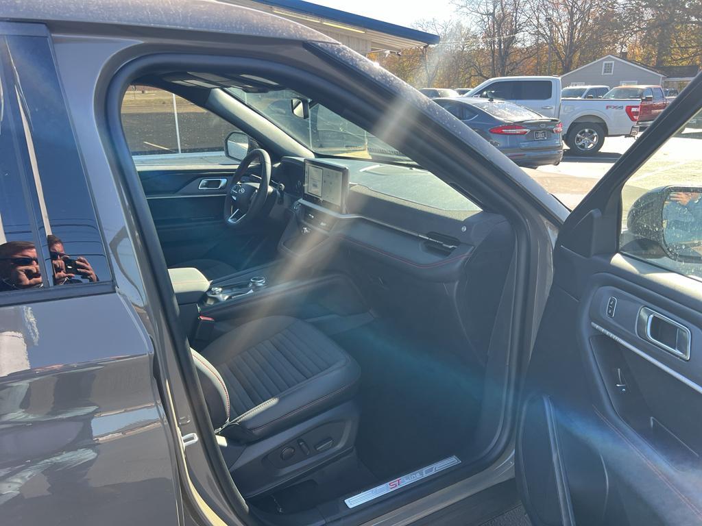 new 2026 Ford Explorer car, priced at $50,075