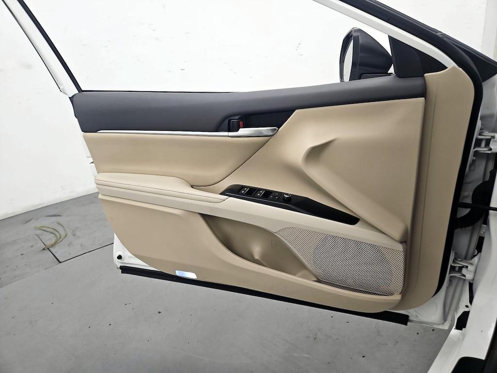 used 2020 Toyota Camry Hybrid car, priced at $22,998