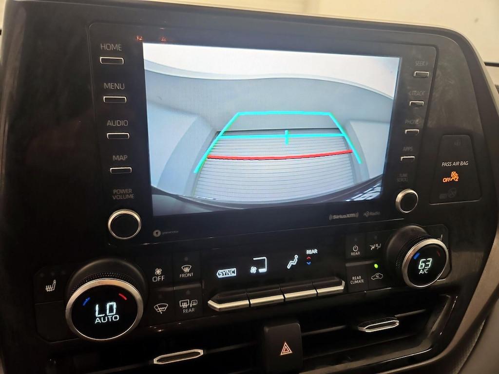 used 2021 Toyota Highlander car, priced at $34,998