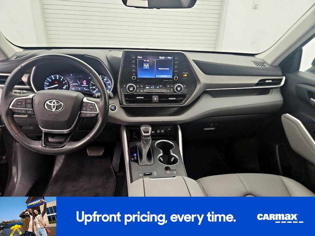 used 2021 Toyota Highlander car, priced at $34,998