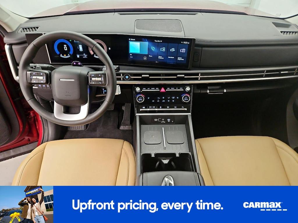 used 2024 Hyundai Santa Fe car, priced at $32,998