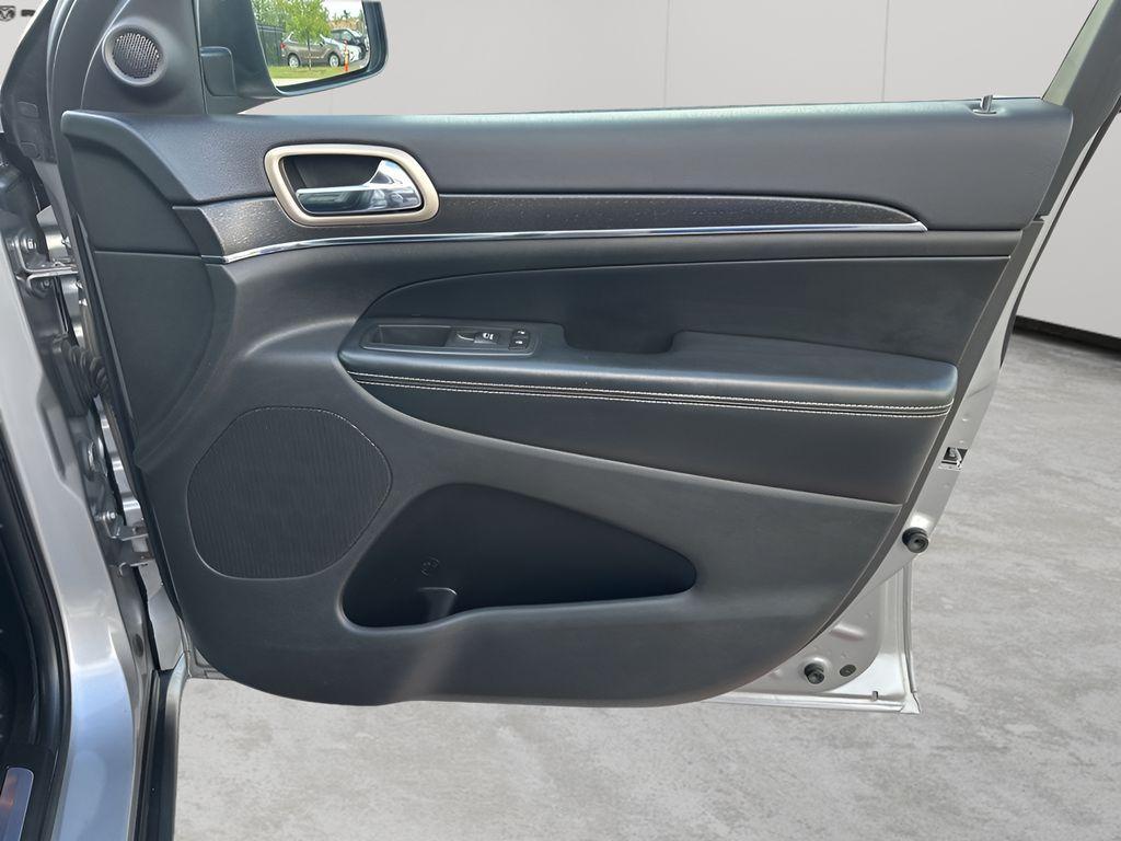 used 2015 Jeep Grand Cherokee car