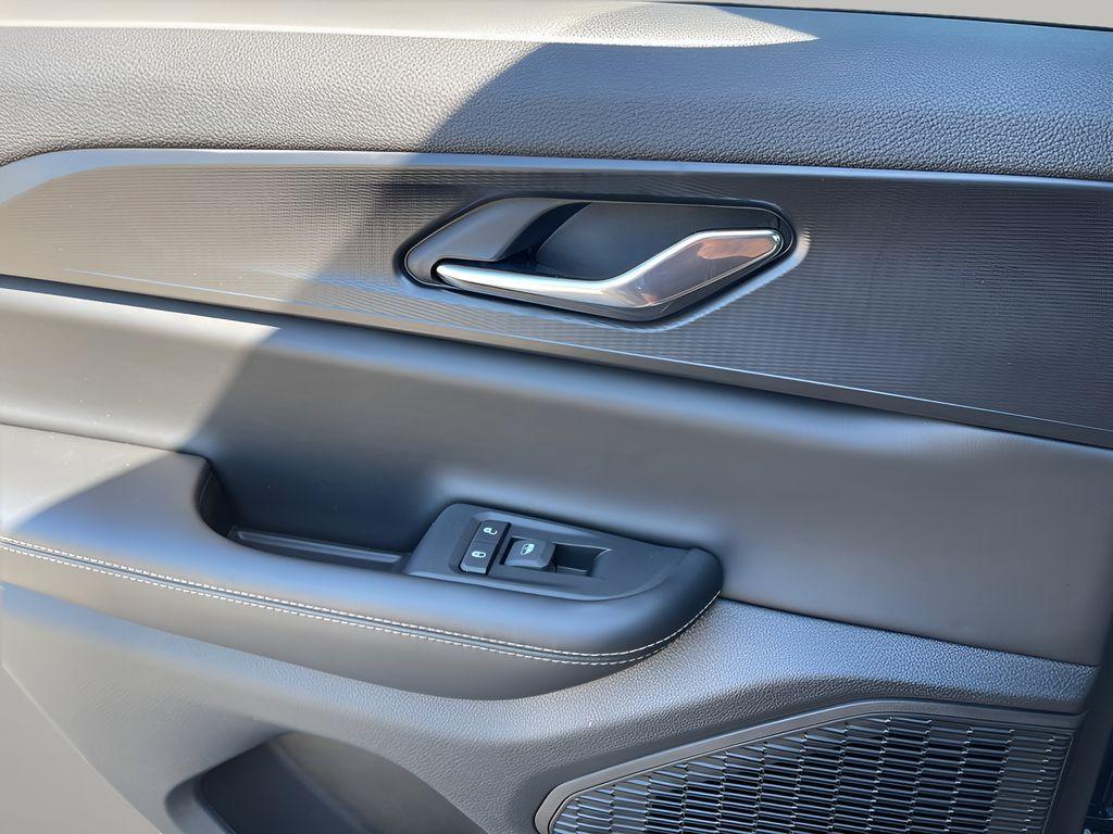 new 2025 Jeep Grand Cherokee car, priced at $37,845