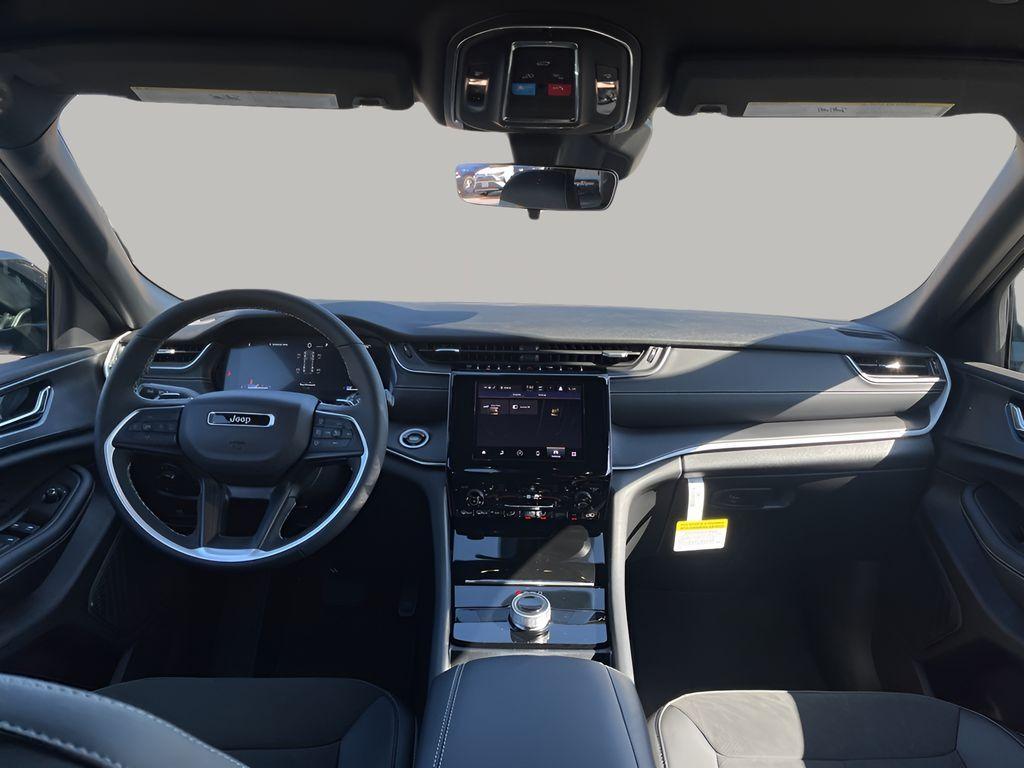 new 2025 Jeep Grand Cherokee car, priced at $37,845