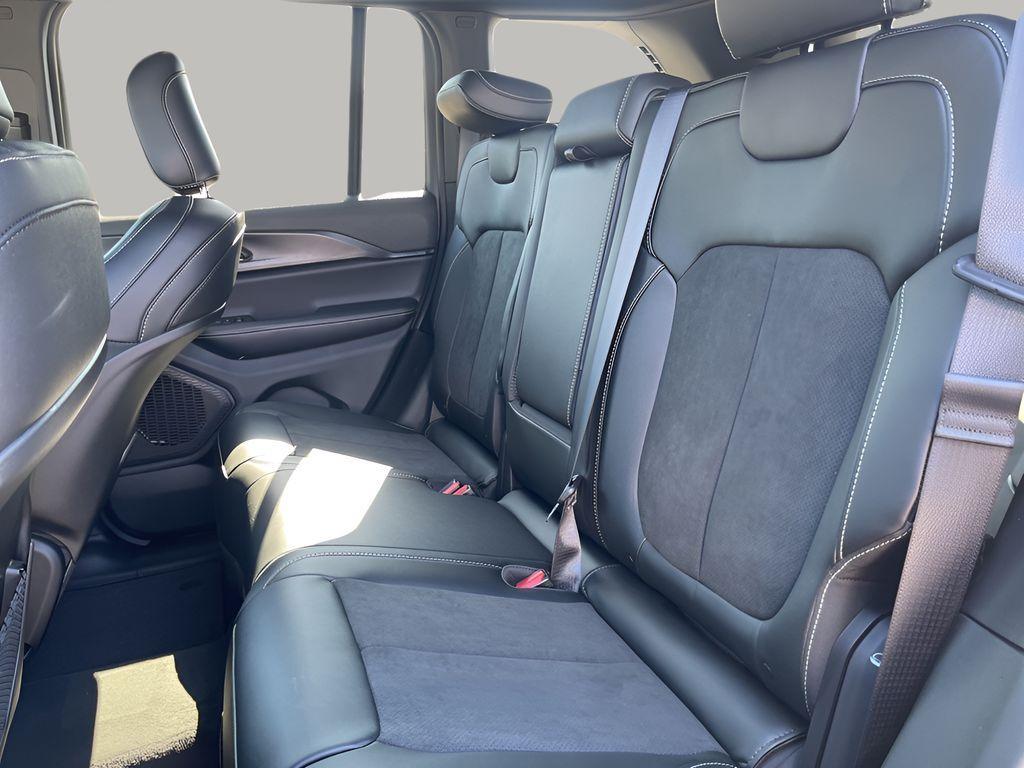 new 2025 Jeep Grand Cherokee car, priced at $37,845
