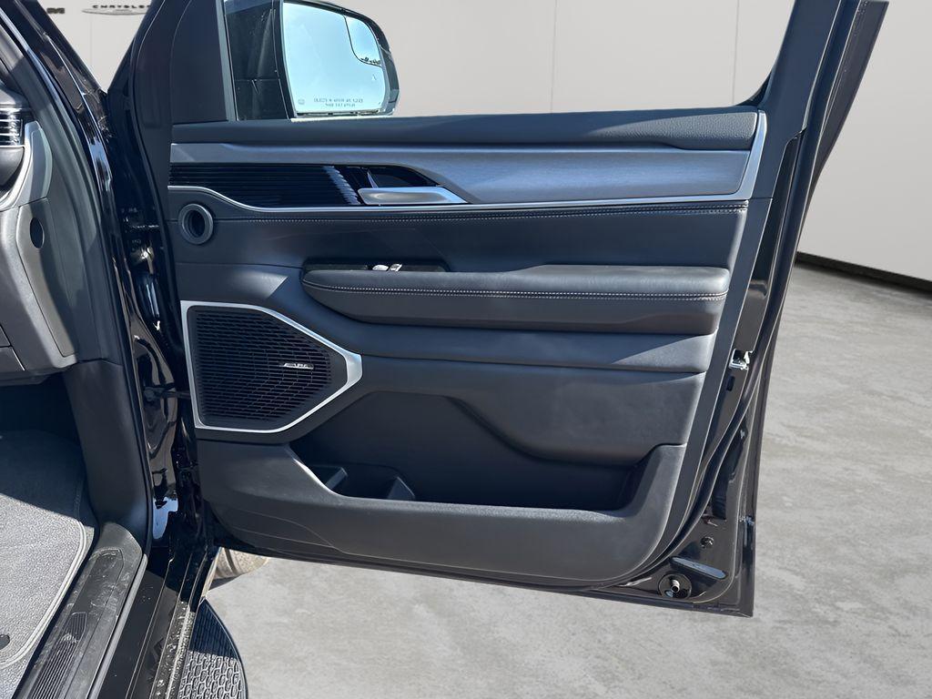 new 2025 Jeep Wagoneer L car, priced at $81,347