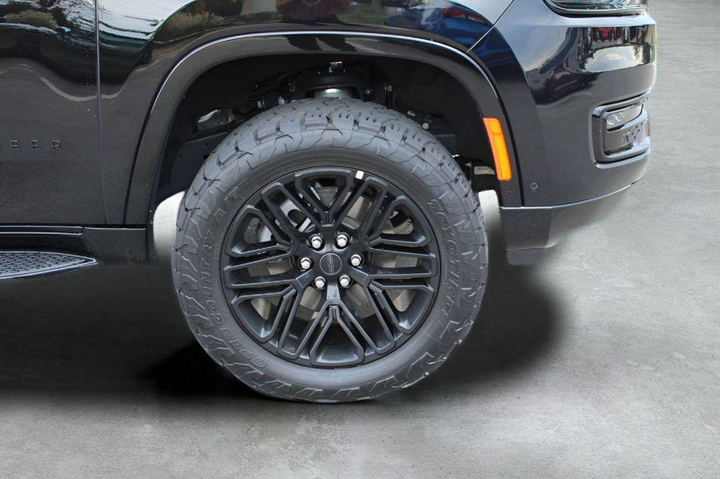 new 2025 Jeep Wagoneer L car, priced at $81,347