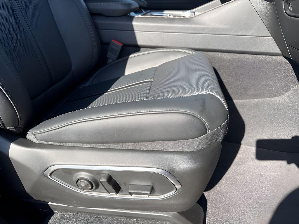 new 2025 Jeep Wagoneer L car, priced at $81,347