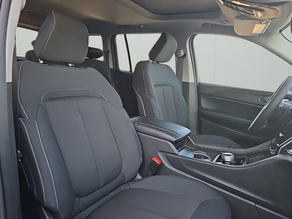 used 2024 Jeep Grand Cherokee car, priced at $32,485