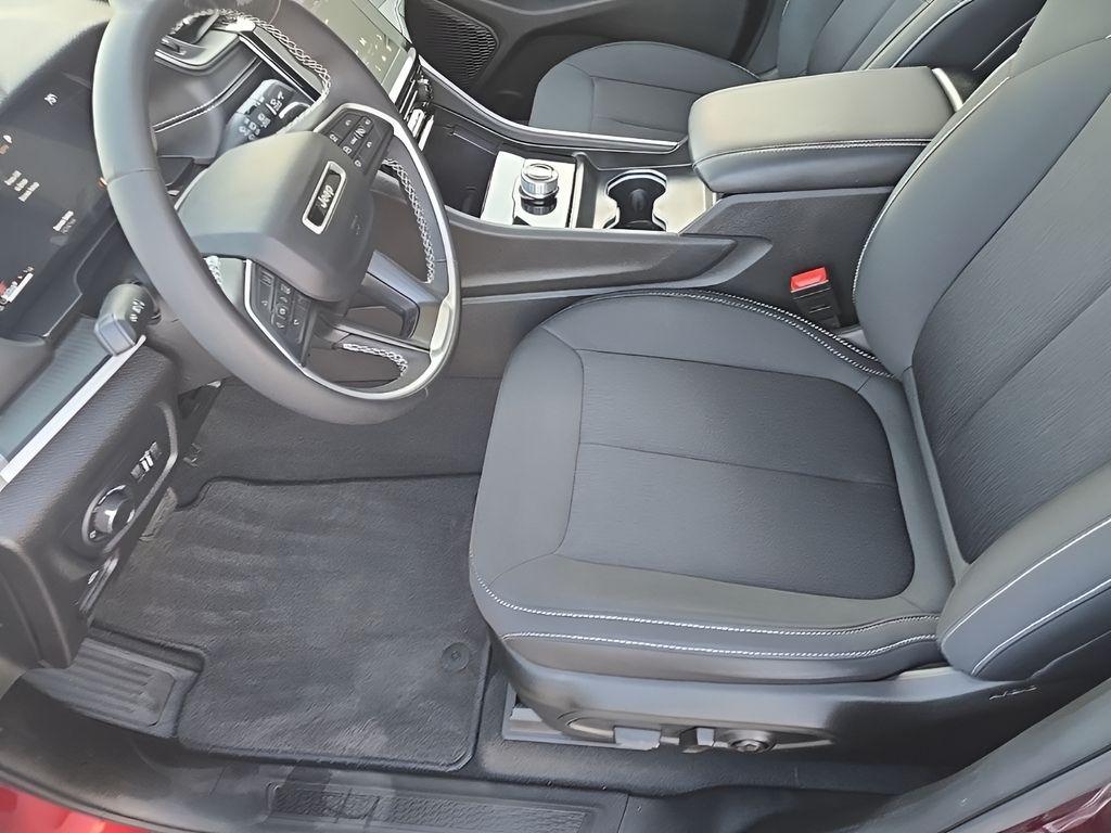 used 2024 Jeep Grand Cherokee car, priced at $32,485