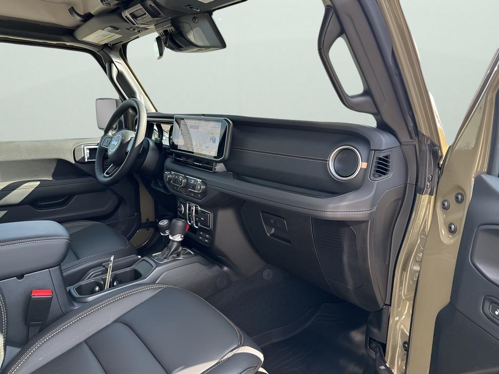 new 2025 Jeep Gladiator car, priced at $44,205