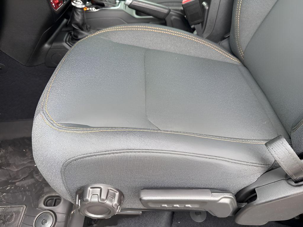 new 2025 Jeep Wrangler car, priced at $48,352