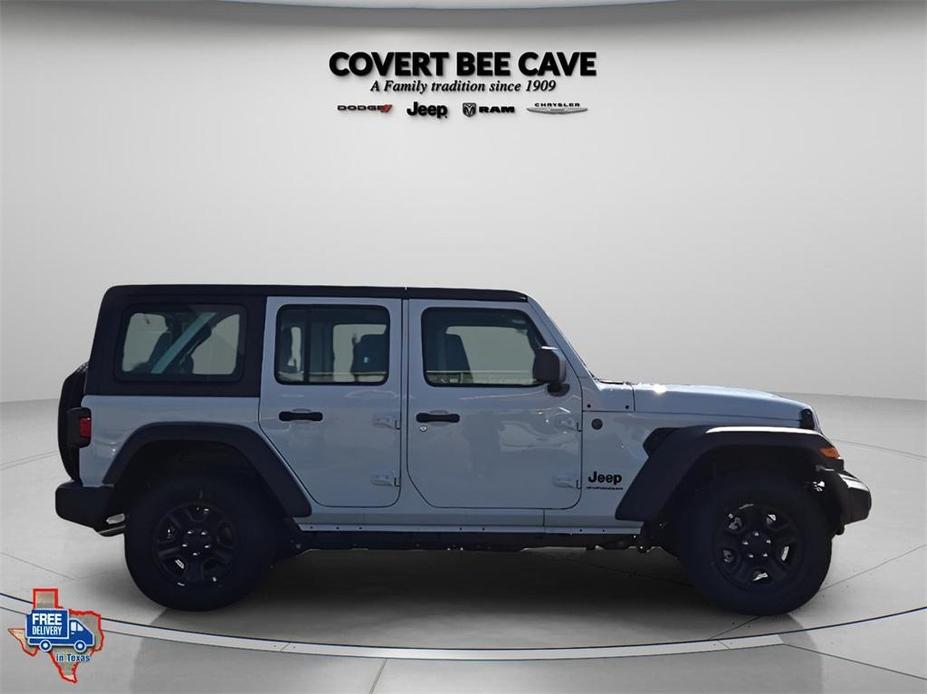 new 2025 Jeep Wrangler car, priced at $40,555