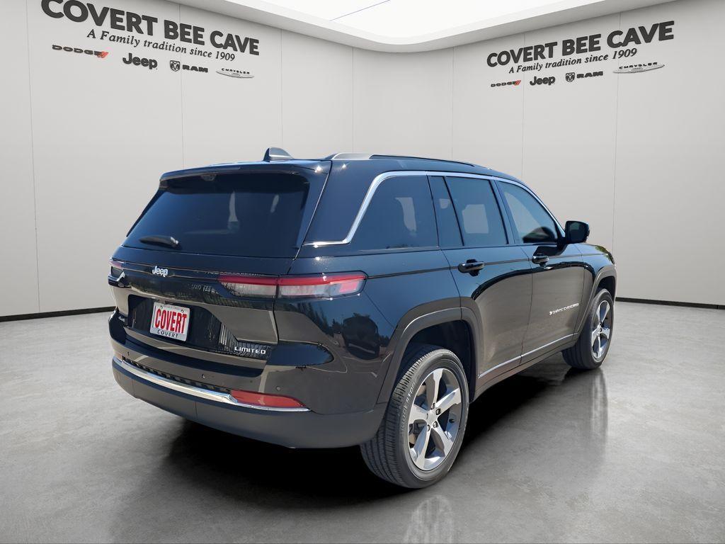 new 2025 Jeep Grand Cherokee car, priced at $49,744