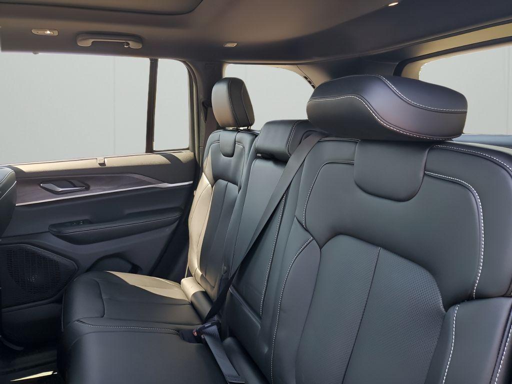 new 2025 Jeep Grand Cherokee car, priced at $49,744