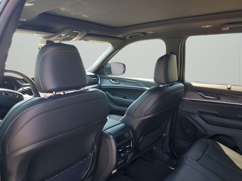 new 2025 Jeep Grand Cherokee car, priced at $49,744