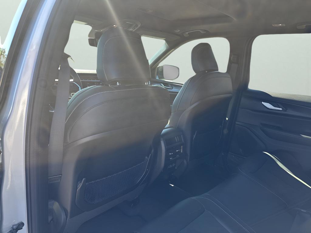 new 2025 Jeep Grand Cherokee car, priced at $39,991