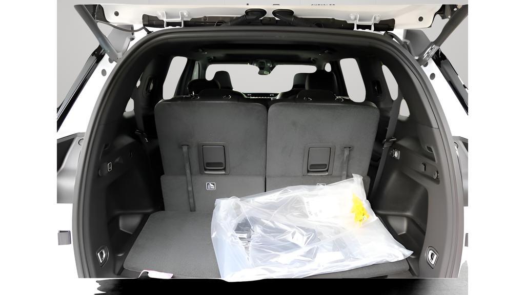 new 2025 Jeep Grand Cherokee L car, priced at $39,000