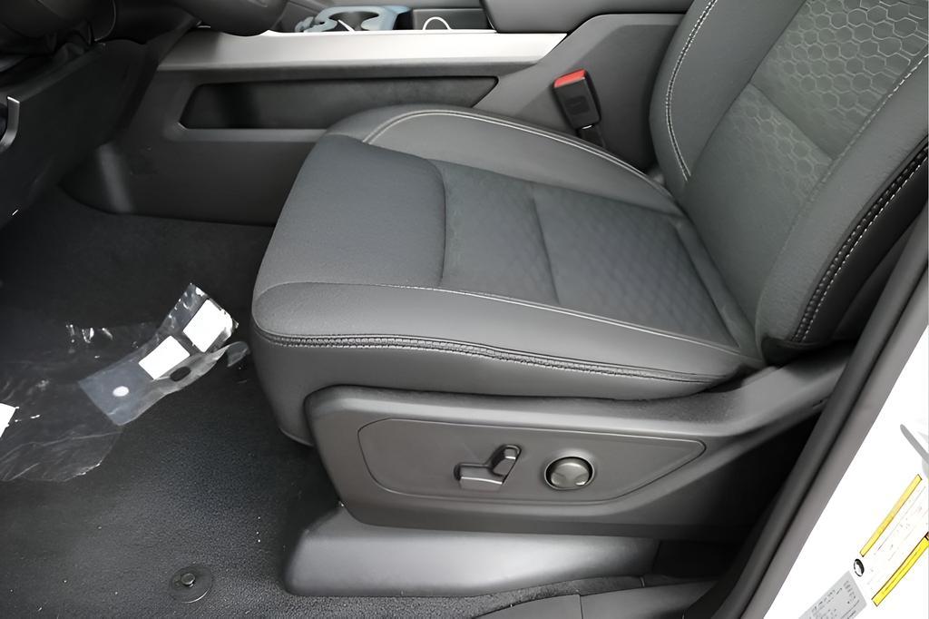 new 2025 Ram 1500 car, priced at $46,000