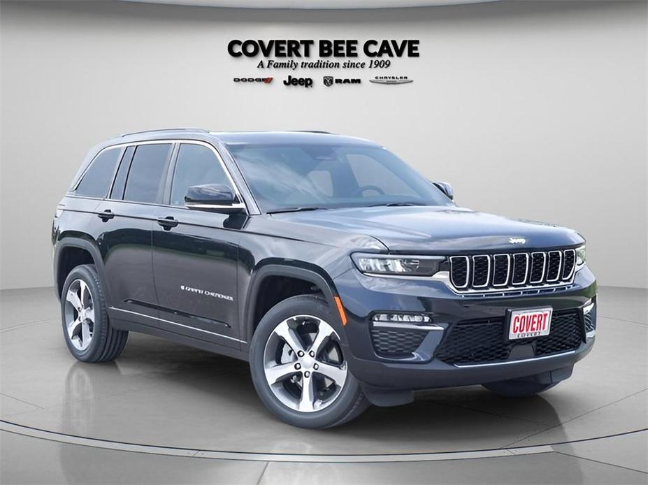 new 2024 Jeep Grand Cherokee car, priced at $45,017