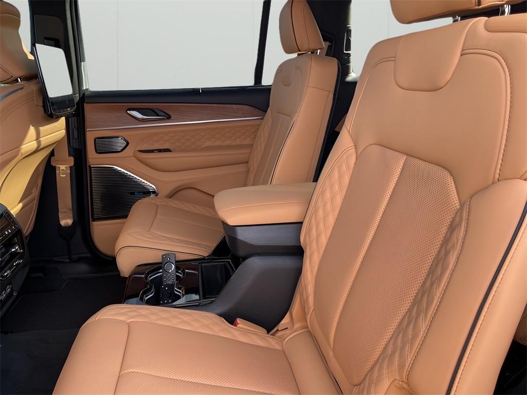 new 2025 Jeep Grand Cherokee L car, priced at $69,260